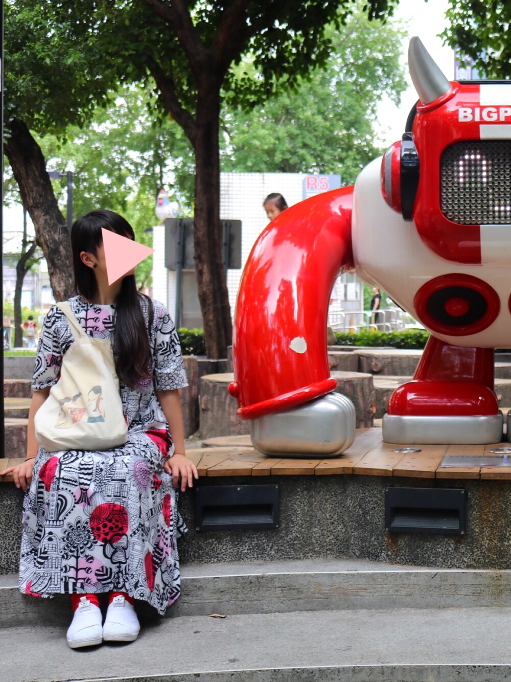 「ワンピース、ガラワンピース、旅行、台湾」｜「MERLOTのアイテム（ワンピース、レッド系）」を使った、なべさん（レディース・158cm）の秋コーディネートの1枚目の写真