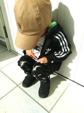 「adidas originals  STARWARSのアイテム（ブルゾン、ブラック系）」を使った、ReeRyoさん（キッズ・130cm）の秋コーディネート