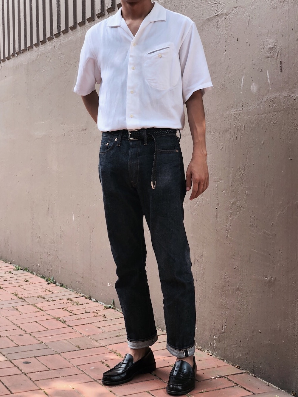 「summer、Beheavyer、shirts、Savage、vera pelle、belt、RESOLUTE、denim、HARUTA」｜「RESOLUTEのアイテム（デニムパンツ、ブルー系）」を使った、YongMun Leeさん（メンズ・178cm）の秋コーディネートの1枚目の写真