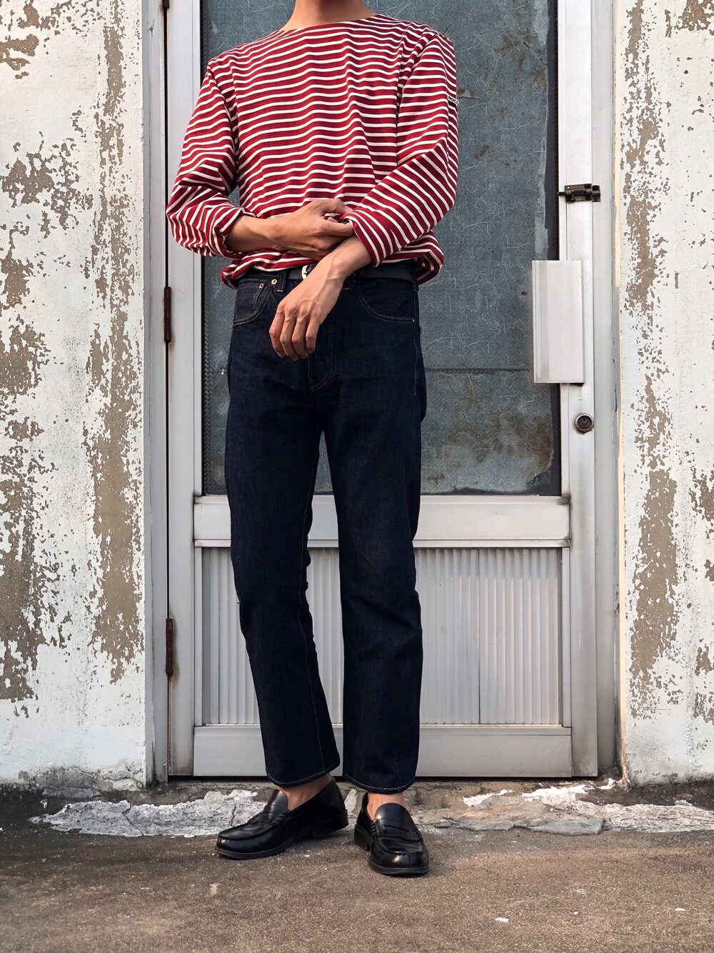 「Boatneck、Levi's、HARUTA、Monono」｜「LEVI'S VINTAGE CLOTHINGのアイテム（デニムパンツ、ブルー系）」を使った、YongMun Leeさん（メンズ・178cm）の夏コーディネートの1枚目の写真