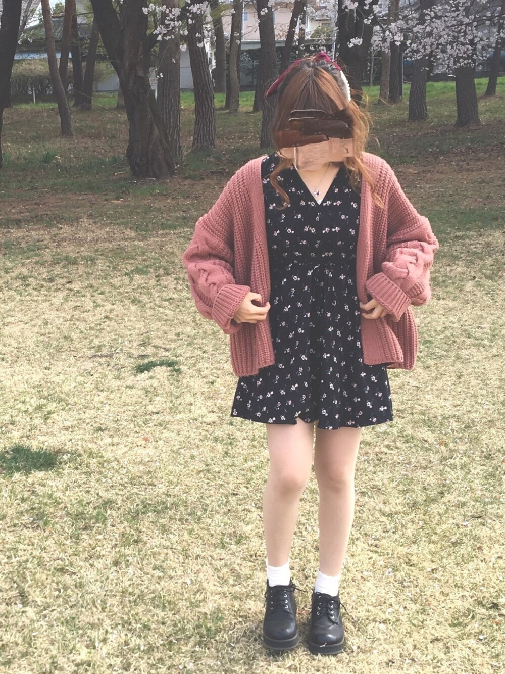 「春コーデ、花柄ワンピース、カーディガン、Gogosing、韓国ファッション、オルチャンファッション、おしゃれさんと繋がりたい、いいね、save、フォローお願いします🤑、カジュアル、女子コーデ」｜「GOGOSINGのアイテム（カーディガン/ボレロ、ピンク系）」を使った、🐰ㅤメ ｲ ﾒ ｲㅤ🐰さん（レディース・153cm）の春コーディネートの1枚目の写真