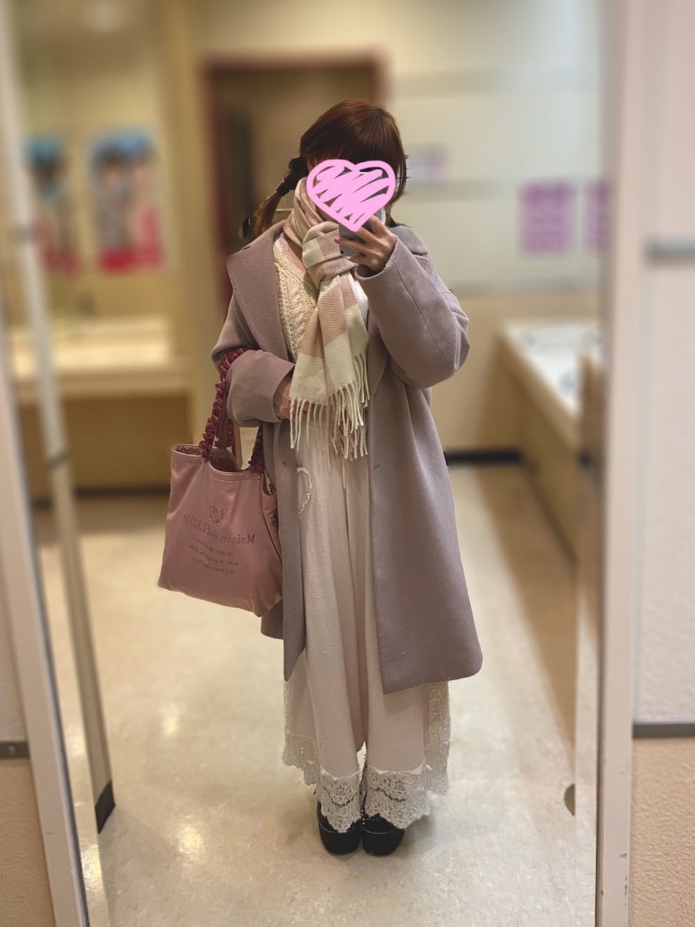 「ゆるコーデ、低身長、パンツスタイル、ピンク、ガーリー、チェスターコート、ワントーンコーデ、ニット、ニットパンツ、いいね、save、フォローお願いします🤑」｜「GUのアイテム（チェスターコート、ピンク系）」を使った、🐰ㅤメ ｲ ﾒ ｲㅤ🐰さん（レディース・153cm）の冬コーディネートの1枚目の写真