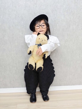 「wolf&ritaのアイテム（シャツ/ブラウス、ホワイト系）」を使った、LOUIS☆LOUIEさん（キッズ・90cm）の秋コーディネート