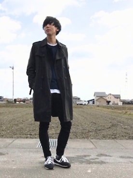 「JOHN LAWRENCE SULLIVAN（ジョンローレンスサリバン）のアイテム（トレンチコート）」を使った、えじるさん（メンズ・178cm）の冬コーディネート