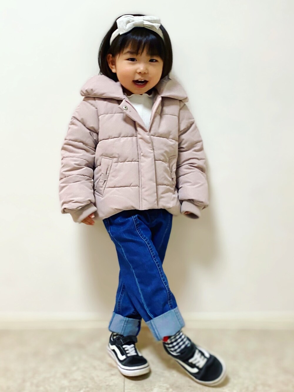 「Right-on、VANS、アウター、女の子、女の子コーデ、キッズコーデ、デニムコーデ、ライトオン、ライトオン キッズ、冬コーデ」｜「MPSの【MPS】Ａライン中綿ジャケット（その他アウター、ピンク系）」を使った、𖣔 𝕒𝕚 𖣔さん（レディース・155cm）の秋コーディネートの1枚目の写真