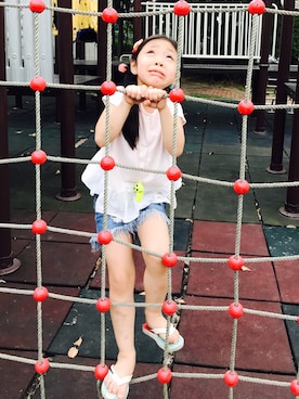 「no brand（ノーブランド）のアイテム（トップス、ベージュ系）」を使った、Mi_homeさん（キッズ）の冬コーディネート