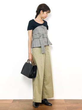 「アイテム（その他トップス、ブラウン系）」を使った、yukiさん（レディース・169cm）の秋コーディネート