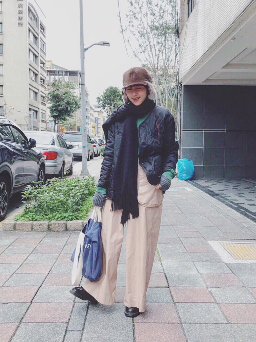 「ootd、ootdtw、ootdfashion、journal standard、RBS、Ray BEAMS、cheap monday、Dr.Martens、BEAMS BOY」｜「Ray BEAMSのアイテム（その他、ブラック系）」を使った、Vika 簡さん（レディース・163cm）の冬コーディネートの1枚目の写真