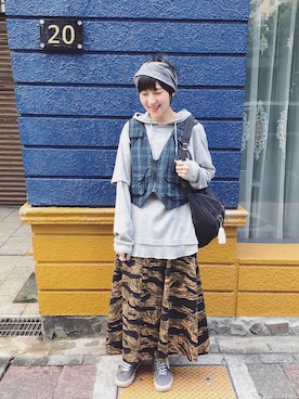 「BEAMS」｜「アイテム（ヘアアクセサリー）」を使った、Vika 簡さん（レディース・163cm）の春コーディネート