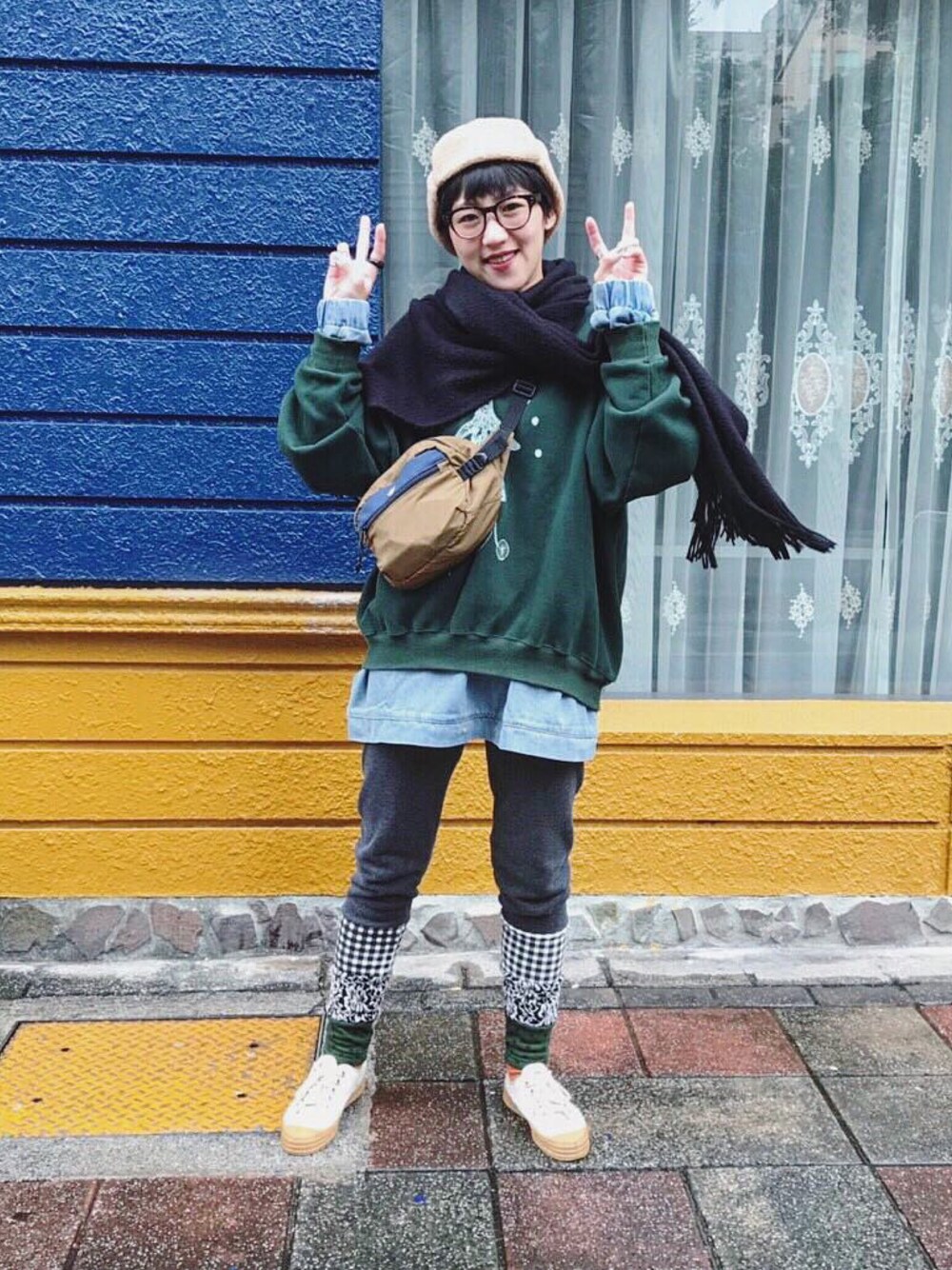 「ootd、ootdtw、ootdfashion、streetstyle、WEAR、BEAMS BOY、Ray BEAMS、Magenta、NOVESTA、vintage」｜「VINTAGEのアイテム（トップス、グリーン系）」を使った、Vika 簡さん（レディース・163cm）の春コーディネートの1枚目の写真