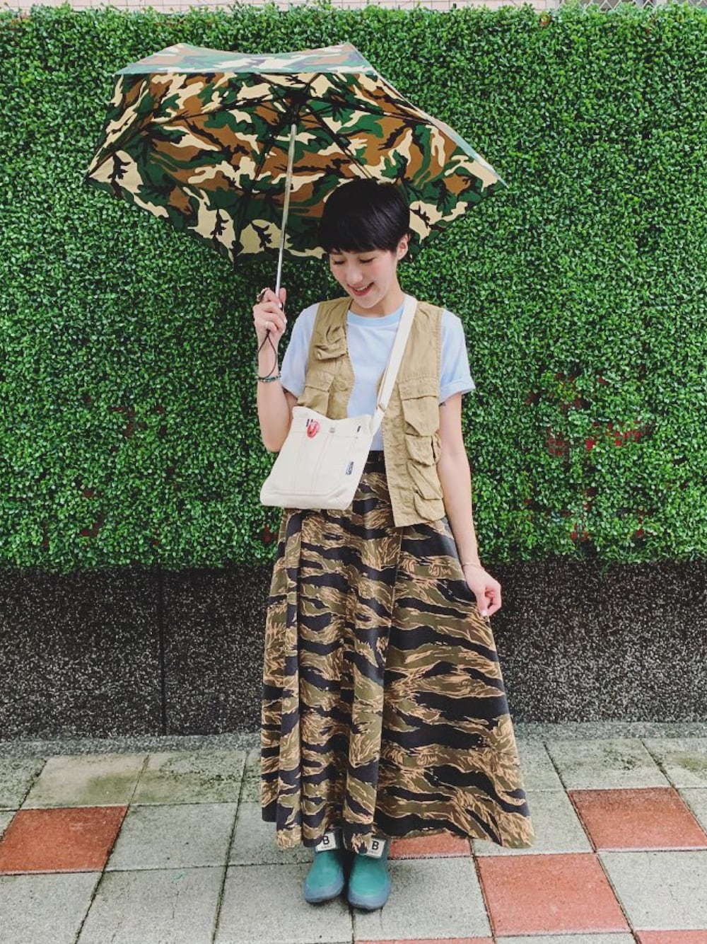 「ootd、ootdtw、ootdfashion、WEARBOOKエントリー、BEAMS BOY、UNIQLO、crosscharmtaiwan」｜「BEAMS BOYのアイテム（スカート、その他）」を使った、Vika 簡さん（レディース・163cm）の夏コーディネートの1枚目の写真