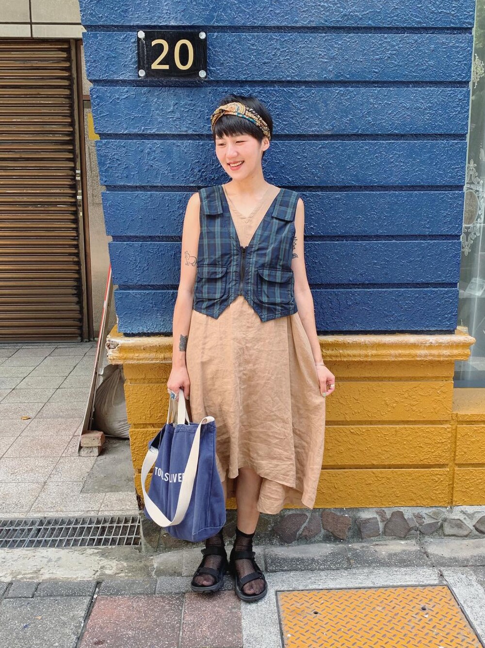 「ootd、ootdtw、ootdfashion、WEARBOOKエントリー、MUJI、teva、BEAMS BOY、daily look」｜「BEAMS BOYのアイテム（ベスト、グリーン系）」を使った、Vika 簡さん（レディース・163cm）の夏コーディネートの1枚目の写真