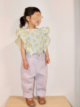 「部屋撮り」｜「アイテム（オールインワン・サロペット）」を使った、echico☺︎︎さん（キッズ・90cm）の春コーディネート