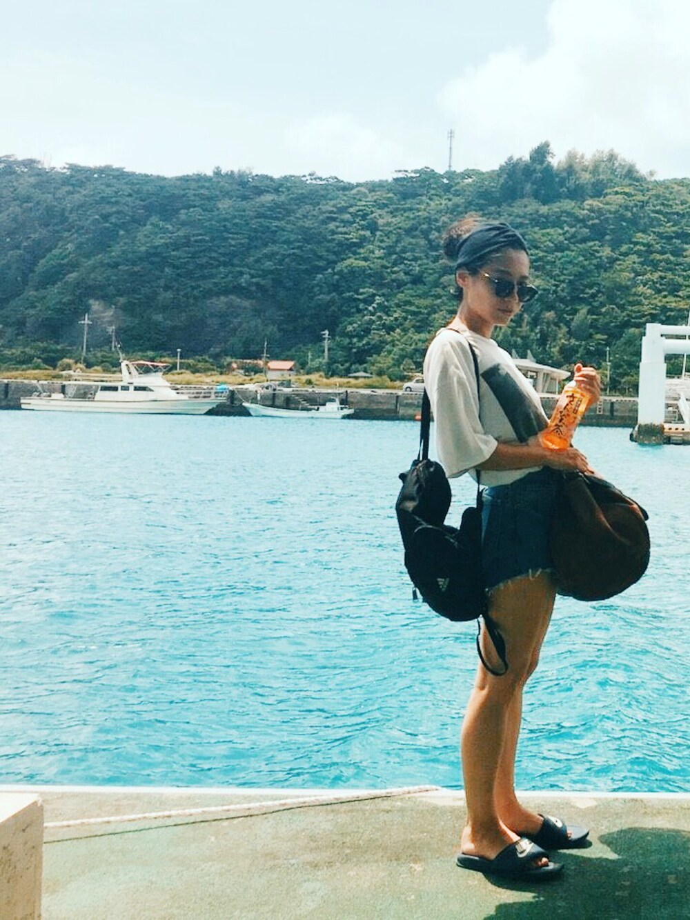 「沖縄、海、旅行、楽チンコーデ」｜「Steven Alanの＜Steven Alan＞RIB TURBAN/ﾀｰﾊﾞﾝ о（ヘアバンド、ブラック系）」を使った、S.yさん（レディース・157cm）の夏コーディネートの1枚目の写真