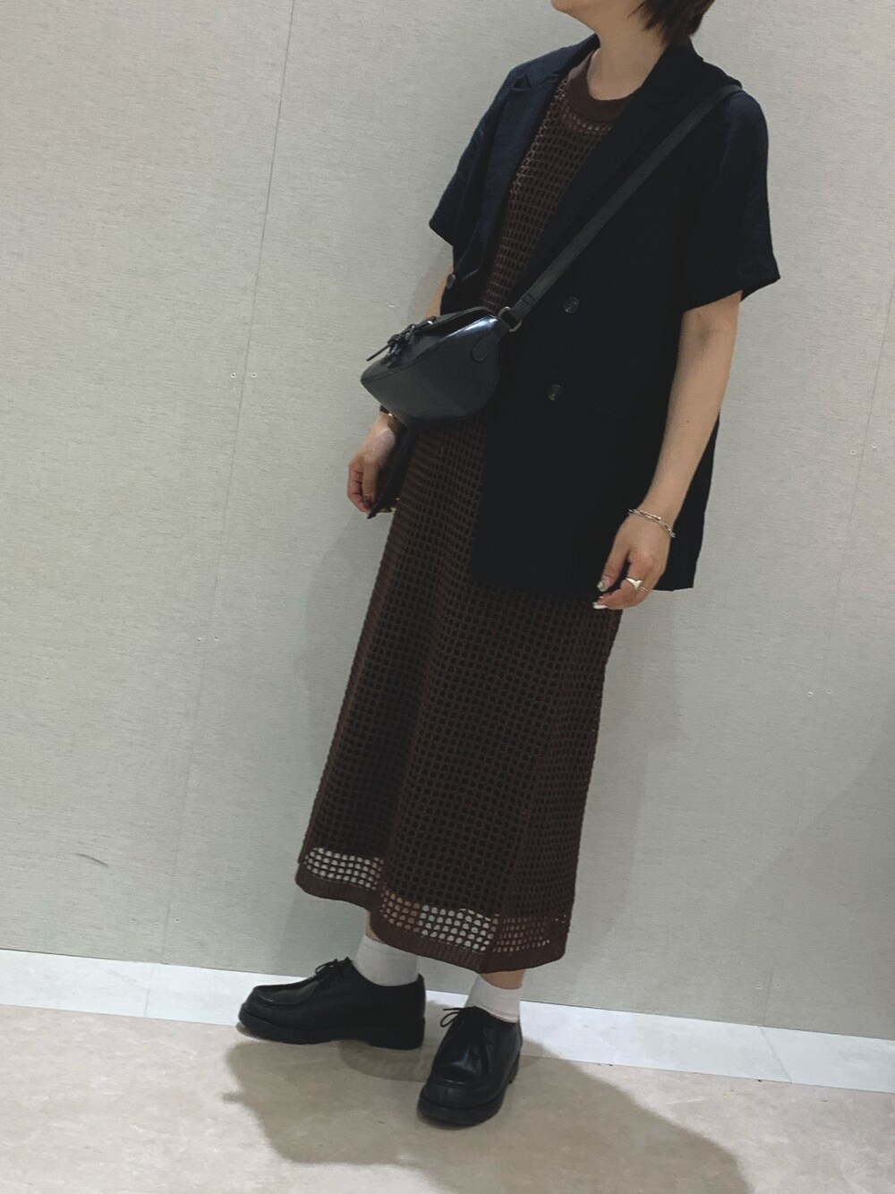 「シンプルコーデ、カジュアルコーデ、オトナ女子、モノトーン、おしゃれさんと繋がりたい、セポ、KLEMAN、ブラック、ワントーンコーデ、ワンピース」｜「cepoのショートスリーブテーラードジャケット（テーラードジャケット、ブラック系）」を使った、ちょんちぇ。さん（レディース・160cm）の春コーディネートの1枚目の写真