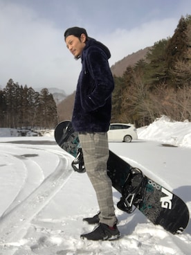 「BURTON」｜くろろろんさん（メンズ・169cm）の冬コーディネート