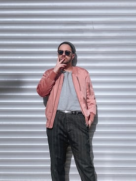 「MANGO（マンゴ）のアイテム」を使った、Max Varzhapetyanさん（メンズ・171cm）の春コーディネート
