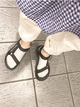 デニムパンツを使った スニーカーソックス のレディース人気ファッションコーディネート Wear