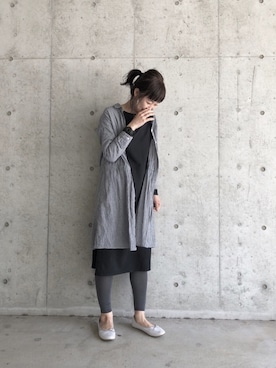 「シルバーシューズ」｜「アイテム（シャツワンピース）」を使った、yukoさん（レディース・170cm）の春コーディネート