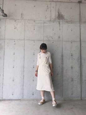 「チャックテイラー」｜「アイテム（サロペット/オーバーオール）」を使った、yukoさん（レディース・170cm）の秋コーディネート