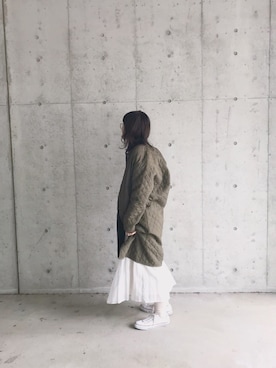 「白タイツ」｜「アイテム（その他アウター）」を使った、yukoさん（レディース・170cm）の秋コーディネート