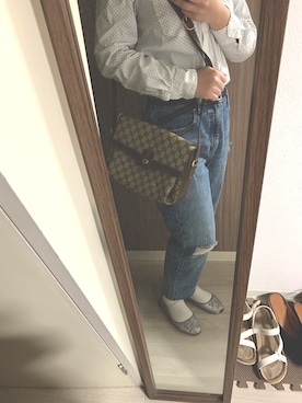 「H&M（エイチ・アンド・エム）のアイテム（シャツ/ブラウス、ホワイト系）」を使った、yさん（レディース）の冬コーディネート