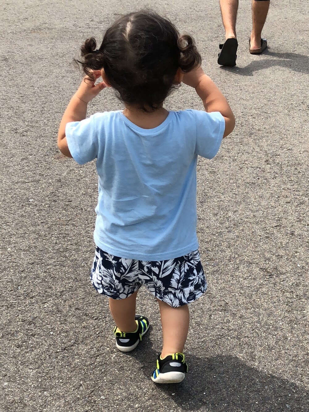 「夏、男の子、男の子コーデ、ベビーコーデ、キッズコーデ、1歳、1歳10ヶ月」｜「LAGOMのアイテム（Tシャツ/カットソー、ブルー系）」を使った、yutoさん（キッズ・90cm）の夏コーディネートの1枚目の写真