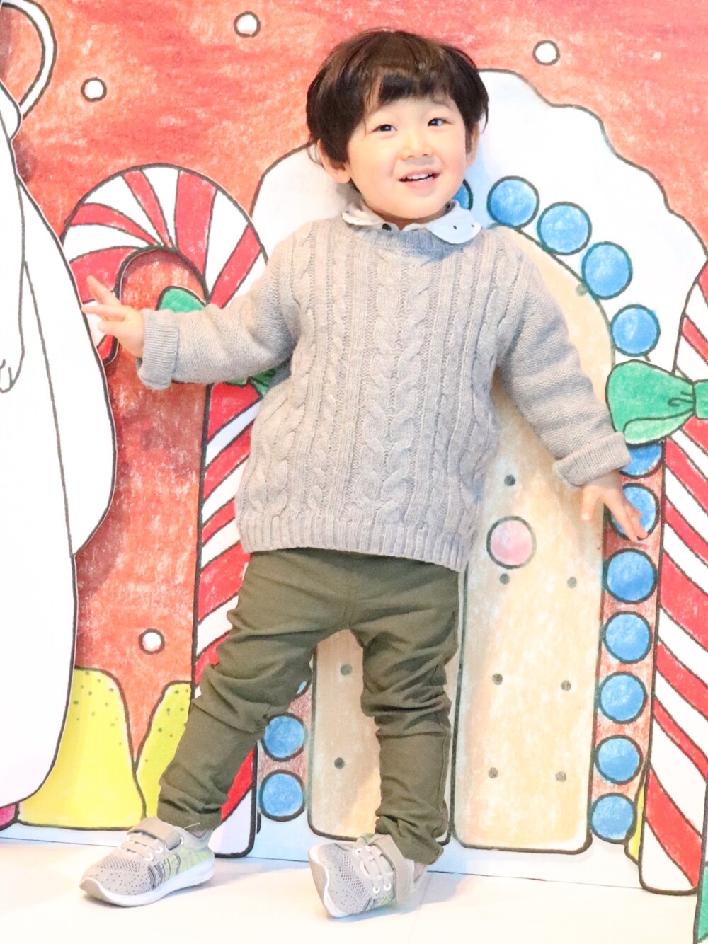 「キッズファッション、キッズコーデ、男の子、男の子コーデ、2歳」｜「no brandのアイテム（シャツ/ブラウス、ホワイト系）」を使った、yutoさん（キッズ・90cm）の冬コーディネートの1枚目の写真