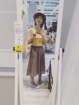 「skirt」｜「アイテム（サンダル）」を使った、Lynn Nieさん（レディース・160cm）の春コーディネート