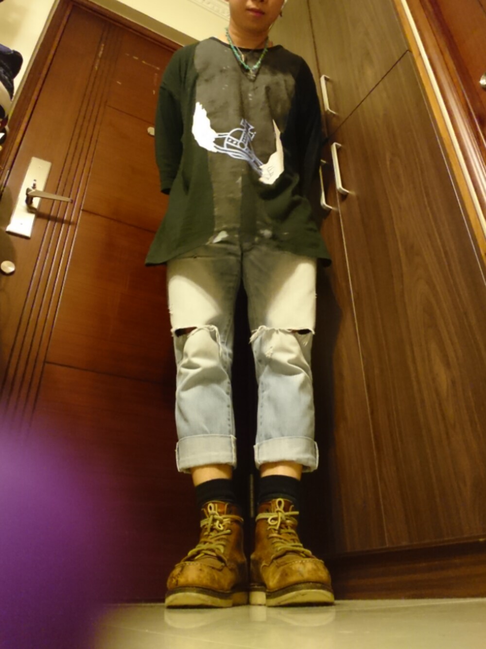 「Vivienne Westwoodのアイテム（Tシャツ/カットソー、ブラック系）」を使った、mike_jan_lamさん（メンズ・170cm）の秋コーディネートの1枚目の写真
