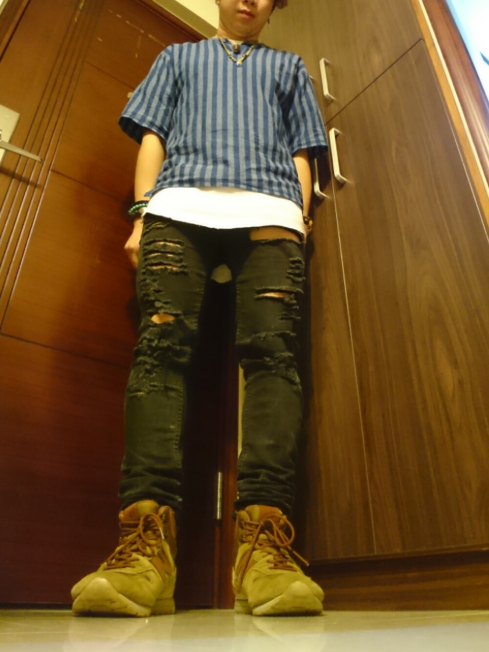「NEW BALANCEのアイテム（スニーカー、ブラウン系）」を使った、mike_jan_lamさん（メンズ・170cm）の春コーディネートの1枚目の写真
