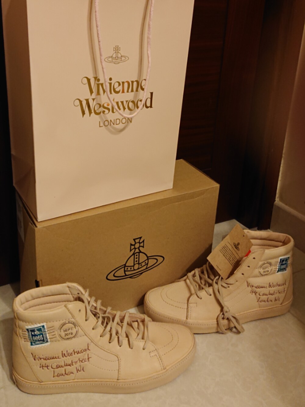 「Vivienne westwoodxVansのアイテム（スニーカー、その他）」を使った、mike_jan_lamさん（メンズ・170cm）の秋コーディネートの1枚目の写真