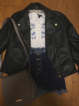 「PAGEBOY（ページボーイ）のアイテム（ライダースジャケット）」を使った、エミリさん（レディース・160cm）の春コーディネート