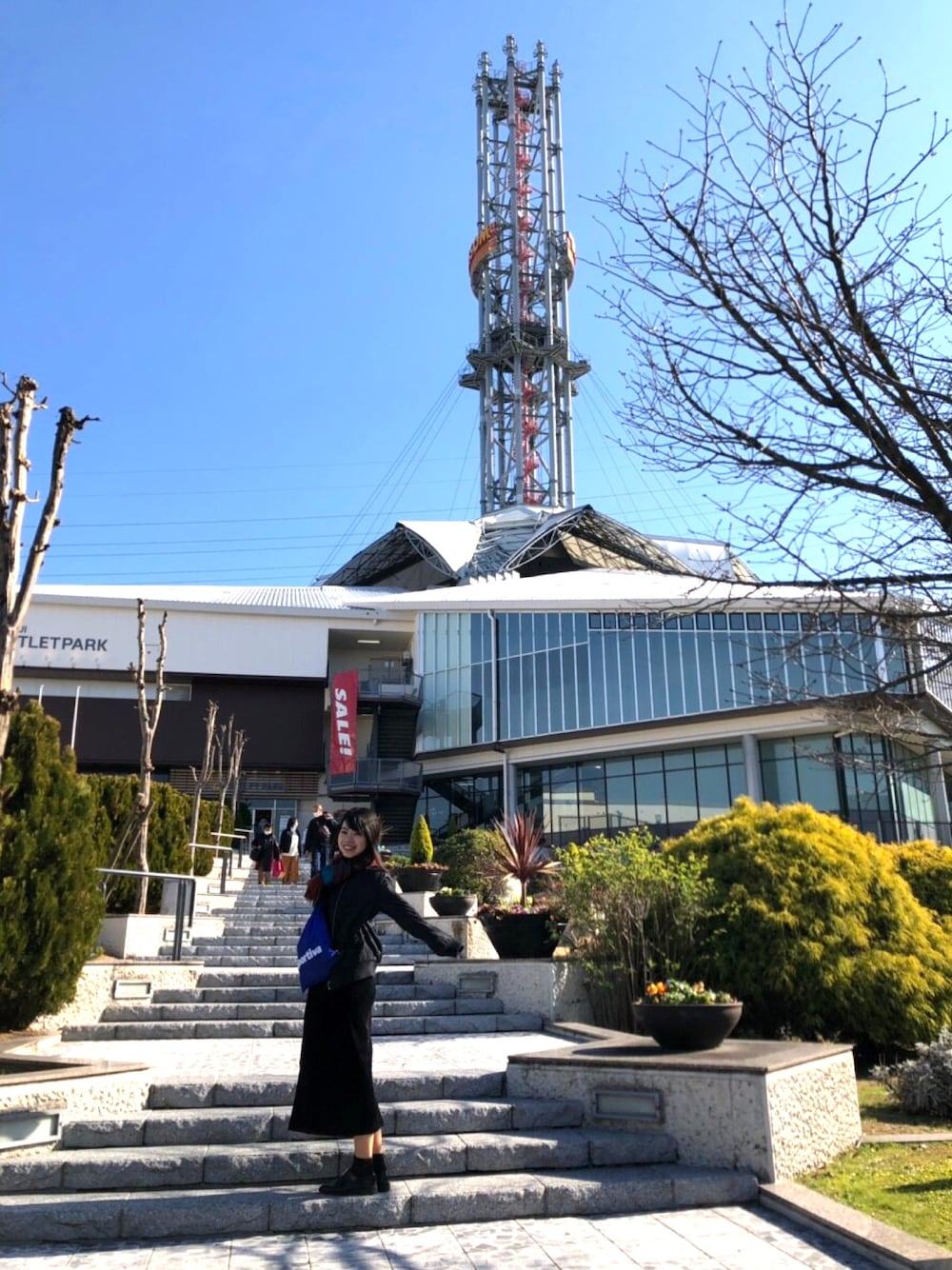 「冬、大人カジュアル、休日スタイル、真っ黒コーデ、しまむら、ザラ」｜「ZARAのアイテム（ドレスシューズ、ブラック系）」を使った、maaaiさん（レディース・165cm）の冬コーディネートの1枚目の写真