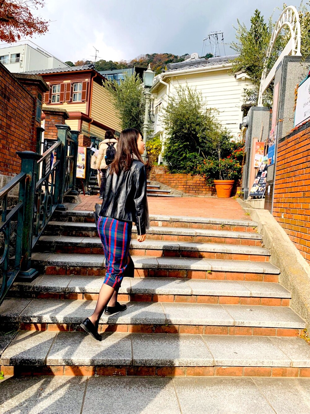 「おしゃれさんと繋がりたい、オトナ女子、シンプル、カジュアル」｜「SENSE OF PLACE by URBAN RESEARCHのダブルリングバケツショルダー（ショルダーバッグ、ブラック系）」を使った、maaaiさん（レディース・165cm）の冬コーディネートの1枚目の写真