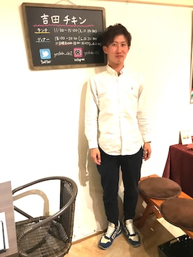 「アトランティックスターズ」｜「アイテム（スラックス）」を使った、大和さん（メンズ・173cm）の春コーディネート