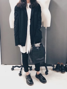 「Yohji Yamamoto（ヨウジヤマモト）のアイテム（ショルダーバッグ）」を使った、Ethel C. さん（レディース・165cm）の冬コーディネート