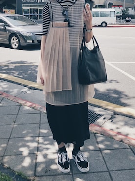 「Yohji Yamamoto（ヨウジヤマモト）のアイテム（ショルダーバッグ）」を使った、Ethel C. さん（レディース・165cm）の春コーディネート