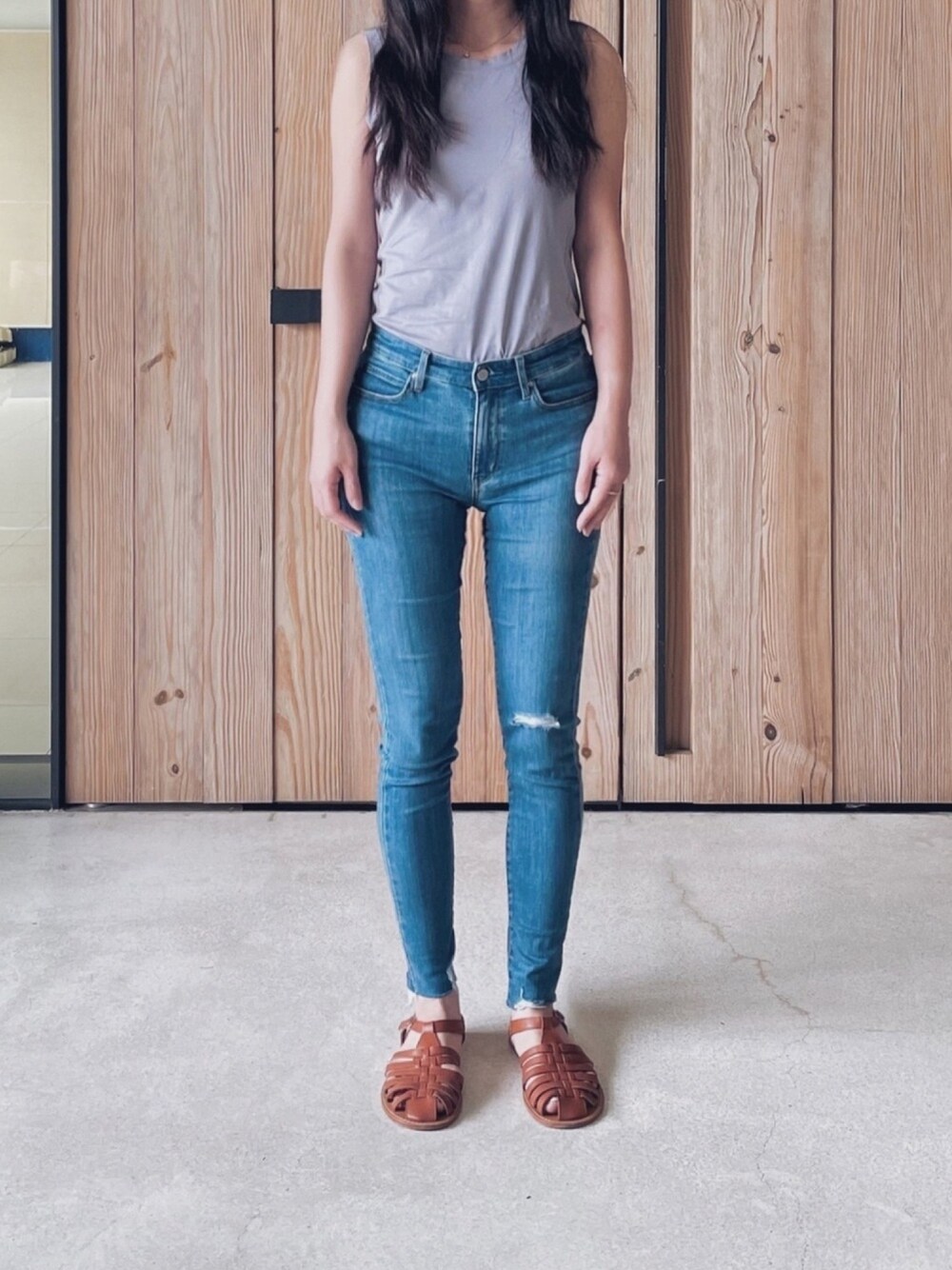 「ootd、fashion、STYLE、jeans、denim、sandals、tube top、plusj、UNIQLO+J、summer」｜「UNIQLOのアイテム（デニムパンツ、ブルー系）」を使った、Ethel C. さん（レディース・165cm）の春コーディネートの1枚目の写真