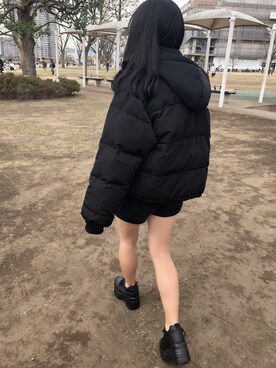 菜月　舞奈乃さんの「フードショートエコダウンジャケット／オーバーサイズコート」を使ったコーディネート