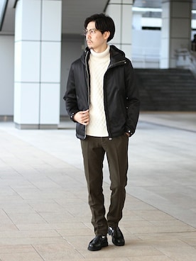 「フードコート」｜「アイテム（スリッポン）」を使った、JUNPEIさん（メンズ・175cm）の秋コーディネート