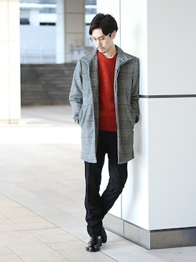 「クルーネックニット」｜「アイテム（スリッポン）」を使った、JUNPEIさん（メンズ・175cm）の秋コーディネート