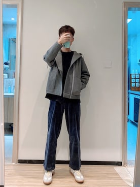 「盐系风格」｜「アイテム（スニーカー）」を使った、我是你的小钱包呀！さん（メンズ・177cm）の春コーディネート