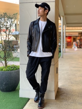 「アヴィレックス(AVIREX)」｜「アイテム（ライダースジャケット）」を使った、akashiさん（メンズ・179cm）の夏コーディネート