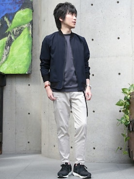「MEN'S MELROSE（メンズメルローズ）のアイテム（スラックス）」を使った、TAKEさん（メンズ・177cm）の春コーディネート