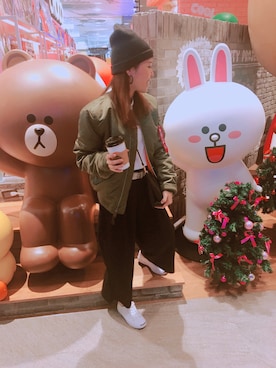 「Supreme （シュプリーム）のアイテム（ニットキャップ/ビーニー、ブラック系）」を使った、Nicoleさん（レディース・164cm）の冬コーディネート
