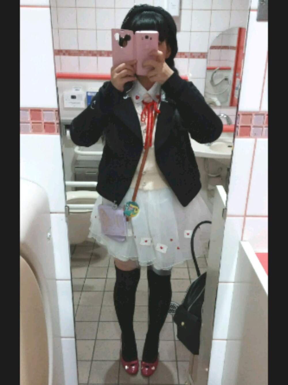 「ガーリー、swankiss、ライダース」｜「OLLINKARIのアイテム（ライダースジャケット、ブラック系）」を使った、ありすさん（レディース・159cm）の冬コーディネートの1枚目の写真