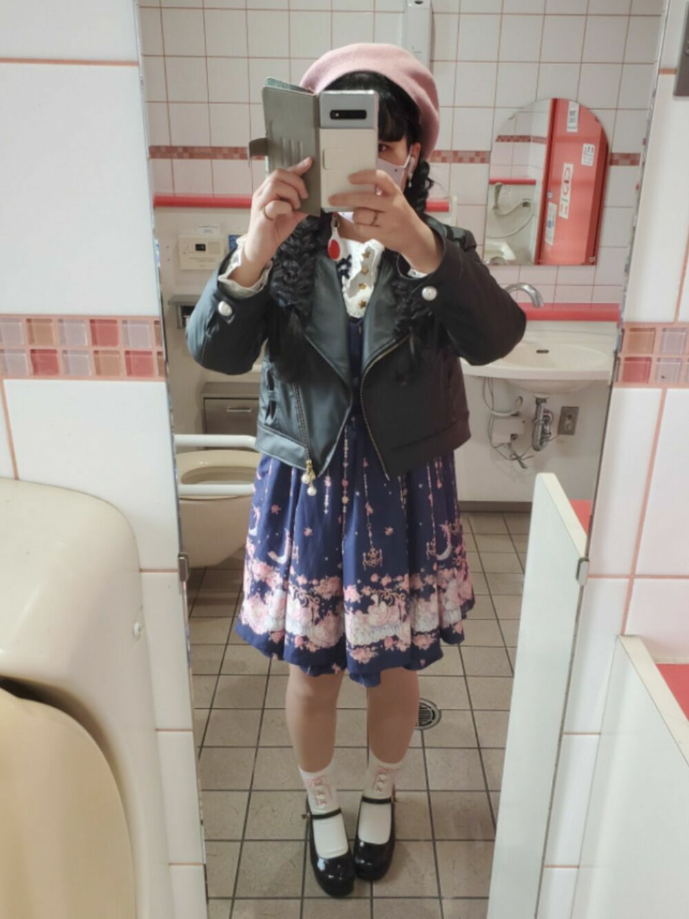 「秋のコーデ、ライダース、LIZLISA、ガーリー、ベレー帽、ショッピング、ポケモン」｜「LIZ LISAのアイテム（ワンピース、ブルー系）」を使った、ありすさん（レディース・159cm）の秋コーディネートの1枚目の写真