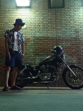 「BIRKENSTOCK（ビルケンシュトック）のアイテム（サンダル、ブラック系）」を使った、kintaさん（メンズ・180cm）の夏コーディネート