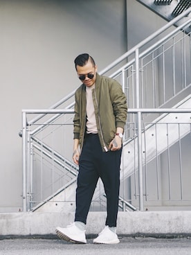 「TOPMAN（トップマン）のアイテム（ミリタリージャケット）」を使った、Kevin Chong さん（メンズ・168cm）の春コーディネート